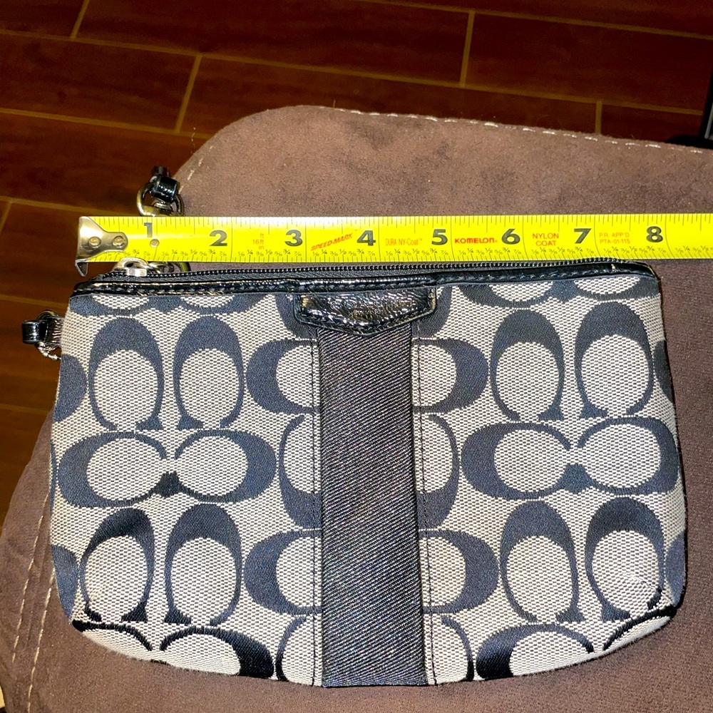 Coach Wristlet (Medium)